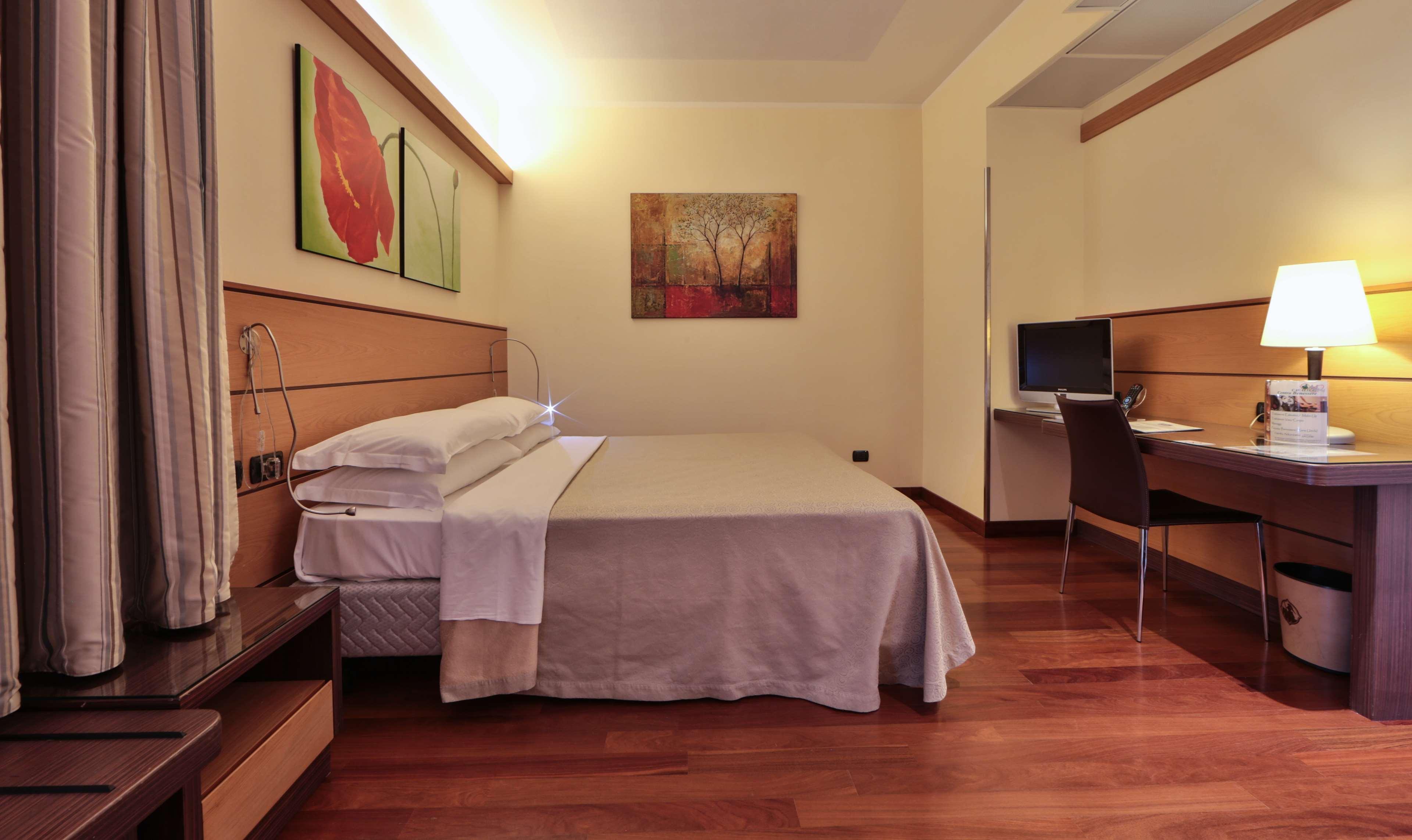בארלטה Best Western Hotel Dei Cavalieri מראה חיצוני תמונה